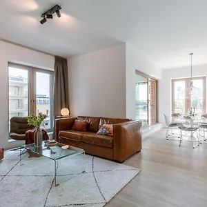 https://beautifully-decorated-apartment-close-to-the-sea.ostend-hotel.net